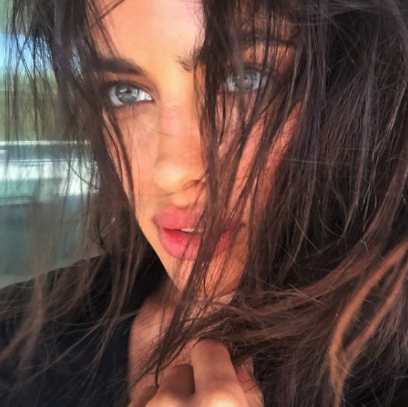 Irina Shayk tar selfie. Irina Shayk tar selfie.